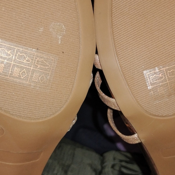 Journey collection Bella Sandals women’s 8.5 wide - Picture 7 of 16